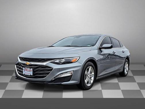 Sterling Gray Metallic 2024 Chevrolet Malibu FWD 1LT