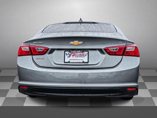 Sterling Gray Metallic 2024 Chevrolet Malibu FWD 1LT