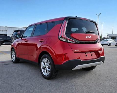 Mars Orange 2024 Kia Soul LX