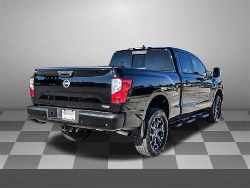 2024 Nissan Titan XD SV