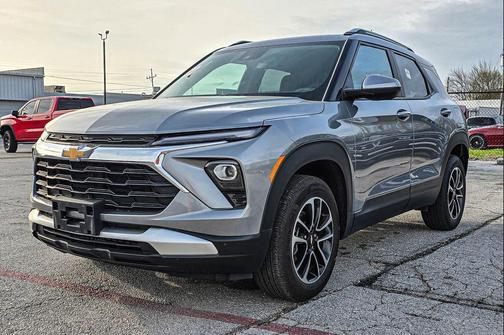 Sterling Gray Metallic 2025 Chevrolet Trailblazer LT