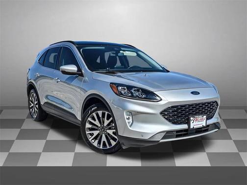 2020 Ford Escape Titanium