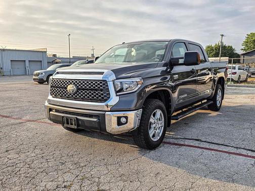 2018 Toyota Tundra SR5