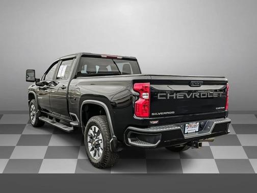2022 Chevrolet Silverado 2500 Custom