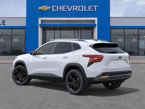 Summit White 2026 Chevrolet Trax FWD ACTIV