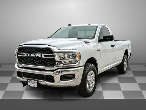2022 RAM 2500 Tradesman Regular Cab 4x2 8' Box
