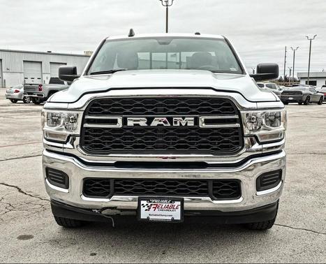 2022 RAM 2500 Tradesman Regular Cab 4x2 8' Box