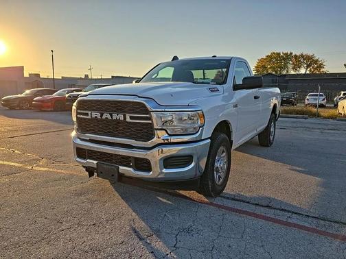 2022 RAM 2500 Tradesman Regular Cab 4x2 8' Box
