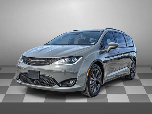 2020 Chrysler Pacifica Red S Edition