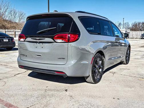 2020 Chrysler Pacifica Red S Edition