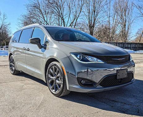 2020 Chrysler Pacifica Red S Edition