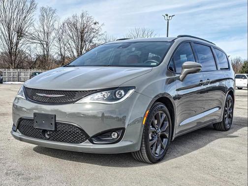 2020 Chrysler Pacifica Red S Edition