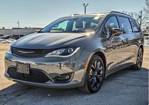 2020 Chrysler Pacifica Red S Edition