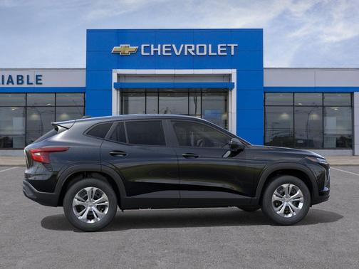 Mosaic Black Metallic 2026 Chevrolet Trax LS