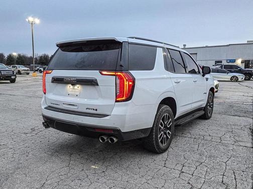 2022 GMC Yukon 4WD AT4