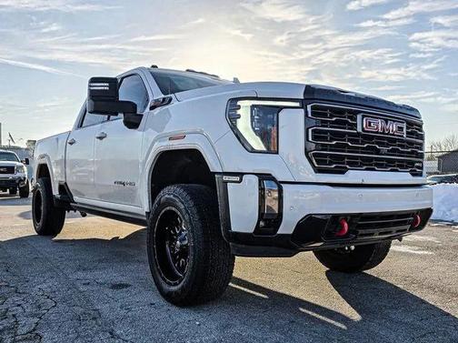 2024 GMC Sierra 2500 AT4