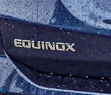 Blue Glow Metallic 2022 Chevrolet Equinox 1LT