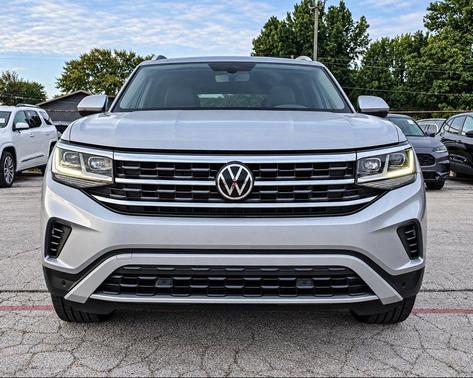 Pyrite Silver 2022 Volkswagen Atlas Cross Sport 3.6L V6 SE w/Technology
