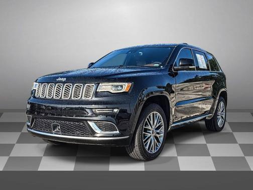 Diamond Black Crystal Pearlcoat 2017 Jeep Grand Cherokee Summit