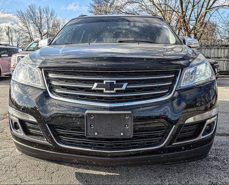 Mosaic Black Metallic 2017 Chevrolet Traverse 1LT