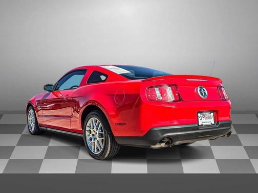 2012 Ford Mustang V6