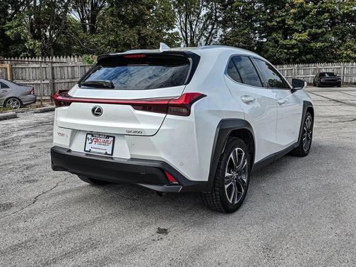 2022 Lexus UX 200 Base