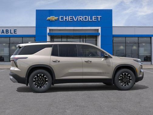 Sandstone Gray 2026 Chevrolet Traverse AWD Z71