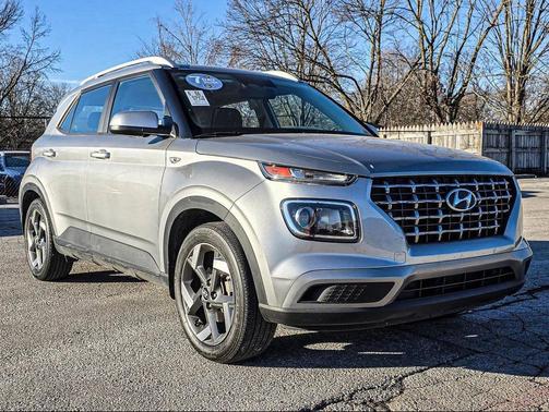 2023 Hyundai VENUE SEL