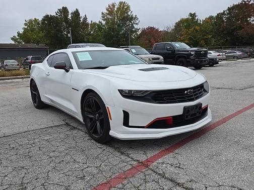2022 Chevrolet Camaro RWD Coupe LT1
