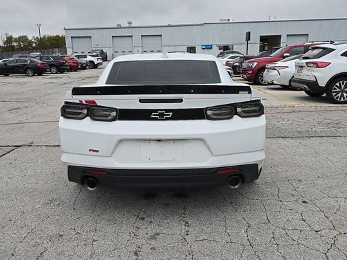 2022 Chevrolet Camaro RWD Coupe LT1
