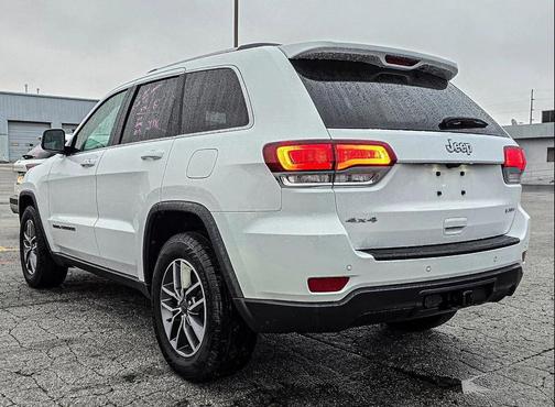 2020 Jeep Grand Cherokee Laredo