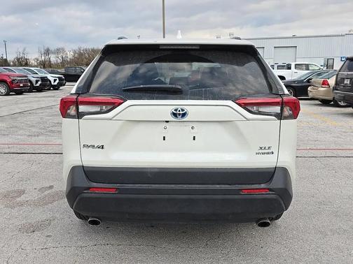 2022 Toyota RAV4 Hybrid XLE Premium