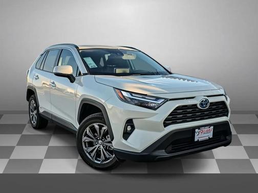 2022 Toyota RAV4 Hybrid XLE Premium
