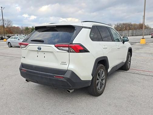 2022 Toyota RAV4 Hybrid XLE Premium
