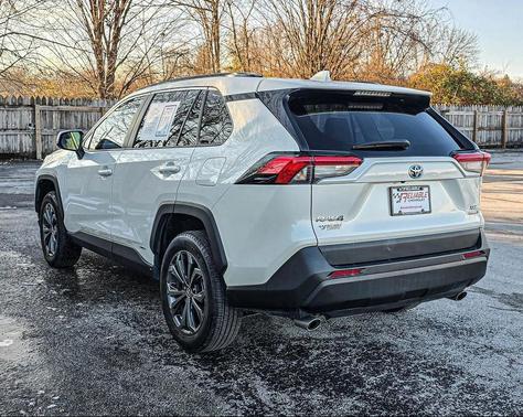 2022 Toyota RAV4 Hybrid XLE Premium