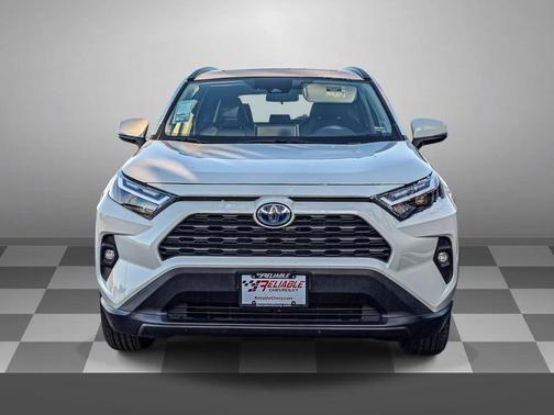 2022 Toyota RAV4 Hybrid XLE Premium