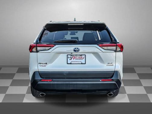 2022 Toyota RAV4 Hybrid XLE Premium