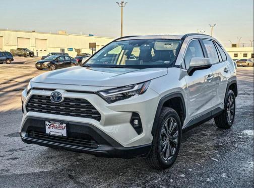 2022 Toyota RAV4 Hybrid XLE Premium