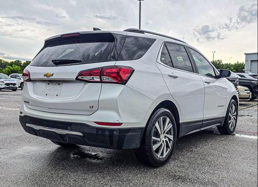 Iridescent Pearl Tricoat 2022 Chevrolet Equinox 1LT