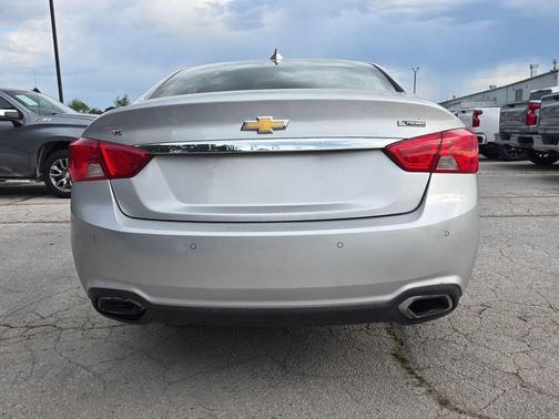 Silver Ice Metallic 2018 Chevrolet Impala 2LZ