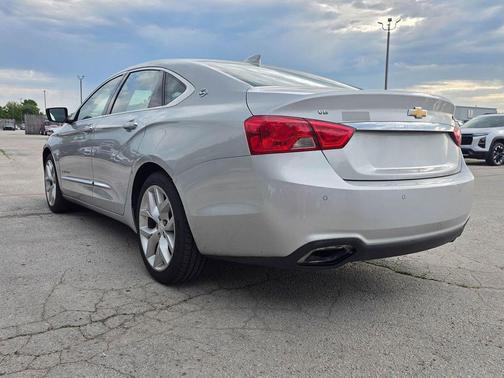 Silver Ice Metallic 2018 Chevrolet Impala 2LZ