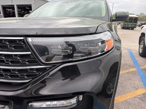Agate Black Metallic 2024 Ford Explorer XLT