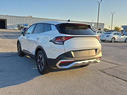 2024 Kia Sportage LX
