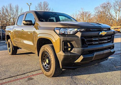 2024 Chevrolet Colorado WT