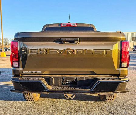 2024 Chevrolet Colorado WT