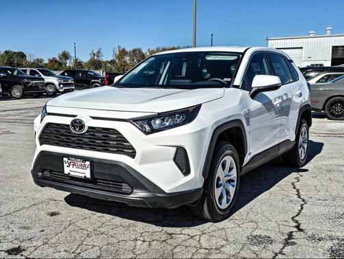 2022 Toyota RAV4 LE