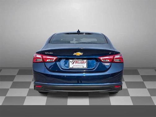 2022 Chevrolet Malibu FWD LT