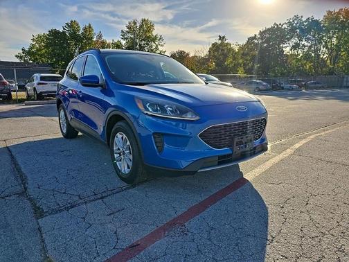 2020 Ford Escape SE