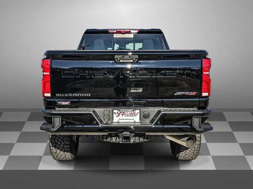 2025 Chevrolet Silverado 2500 4WD Crew Cab Standard Bed ZR2