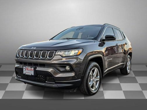 Granite Crystal Metallic Clearcoat 2023 Jeep Compass Latitude